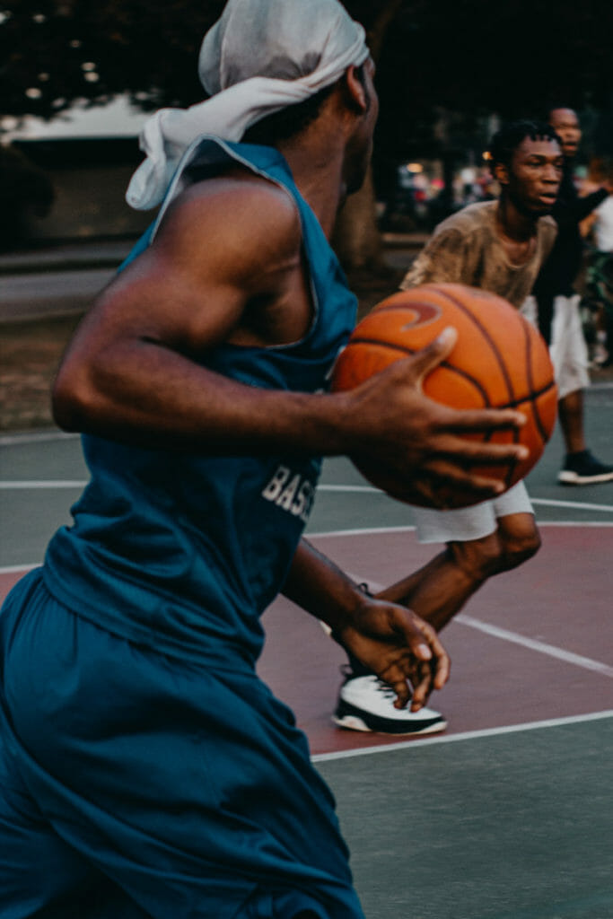 How to dribble a basketball while running