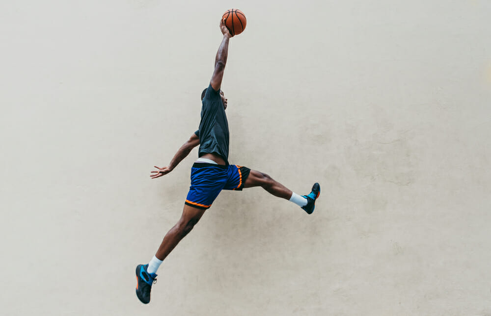 Kid dunking like Michael Jordan